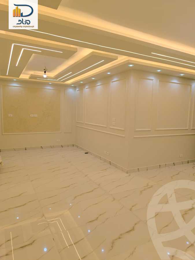https://aqarmap.com.eg/ar/listing/6369513-for-rent-cairo-new-cairo-lrhb-city-phase-1-ahmed-rami-st