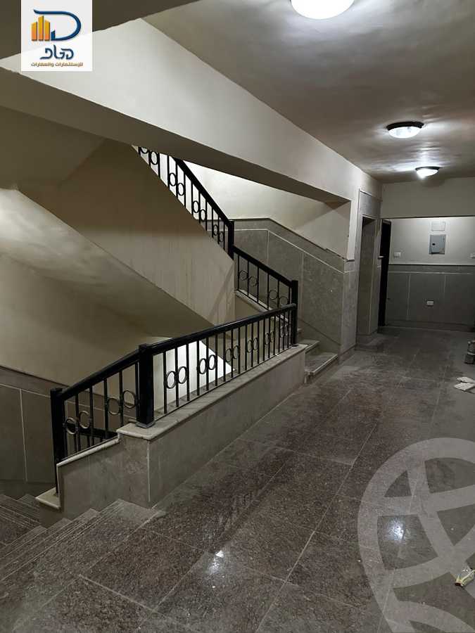 https://aqarmap.com.eg/ar/listing/6547320-for-sale-cairo-new-cairo-compounds-hyde-park-centre-ville-hyde-park