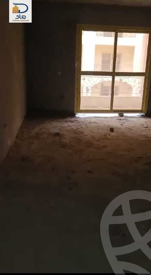 https://aqarmap.com.eg/ar/listing/6555390-for-sale-cairo-new-cairo-compounds-hyde-park-centre-ville-hyde-park
