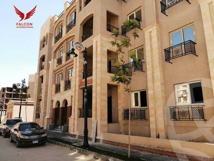 https://aqarmap.com.eg/ar/listing/3747148-for-sale-cairo-new-cairo-compounds-rock-vera