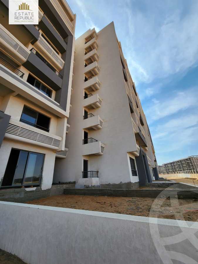 https://aqarmap.com.eg/ar/listing/3971000-for-sale-cairo-new-administrative-capital-r7-bwrdwwk