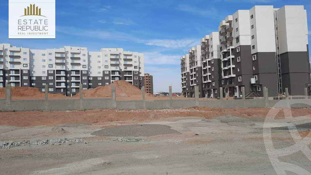 https://aqarmap.com.eg/ar/listing/4006214-for-sale-cairo-new-administrative-capital-r7-kmbwnd-stw
