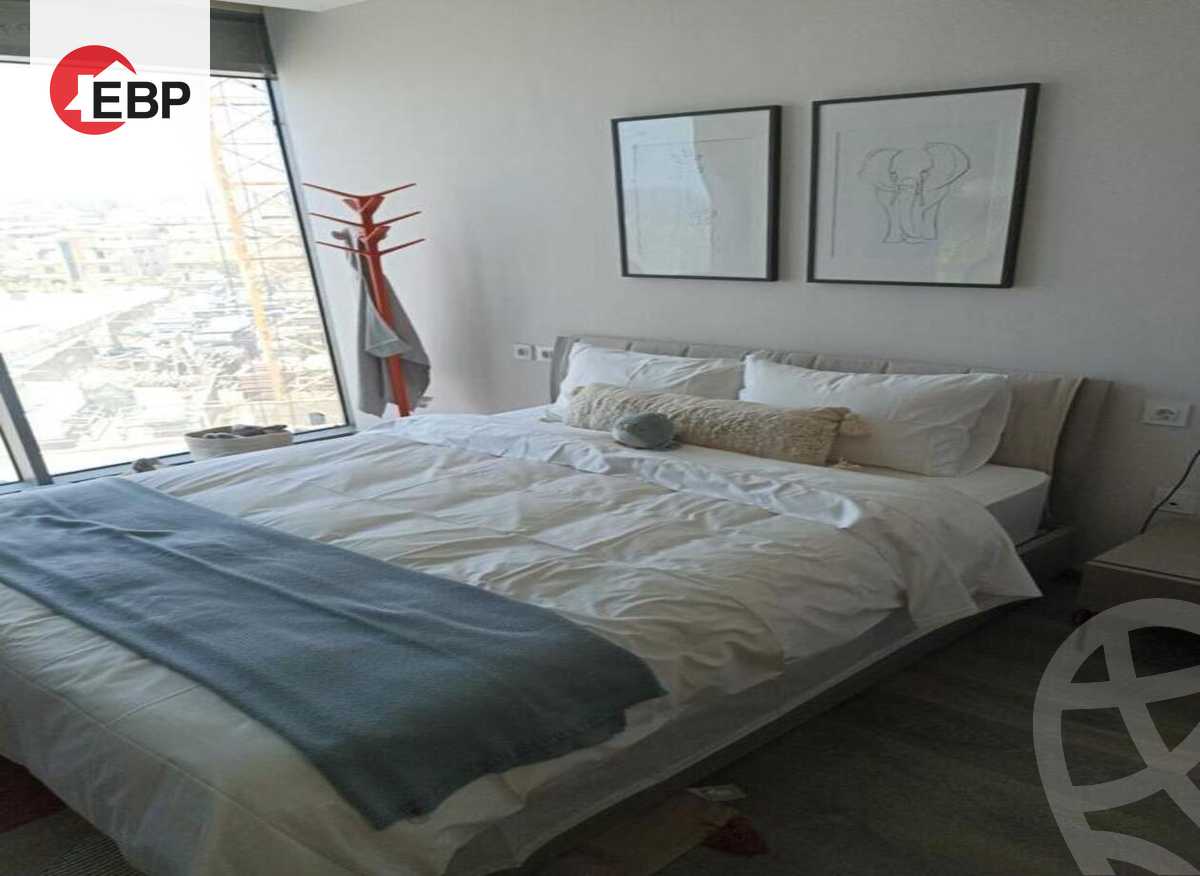 https://aqarmap.com.eg/ar/listing/4261770-for-sale-cairo-el-sheikh-zayed-city-compounds-zyd-wr-llttwyr