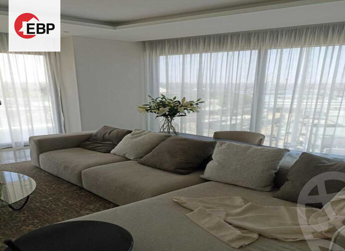 https://aqarmap.com.eg/ar/listing/4261770-for-sale-cairo-el-sheikh-zayed-city-compounds-zyd-wr-llttwyr