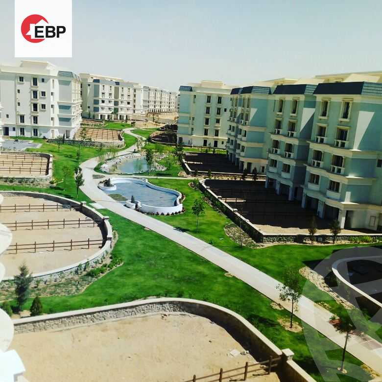 https://aqarmap.com.eg/en/listing/4296032-for-sale-cairo-new-cairo-compounds-mountain-view-hyde-park