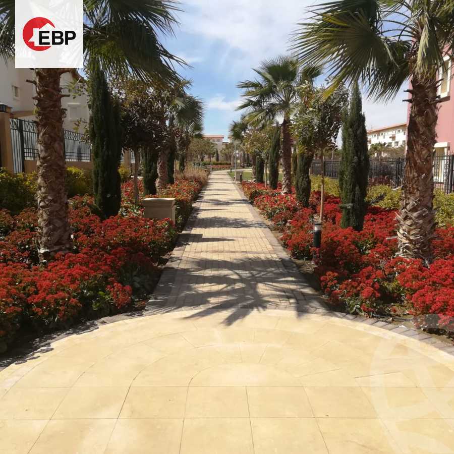 https://aqarmap.com.eg/en/listing/4325106-for-sale-cairo-new-cairo-compounds-mountain-view-hyde-park