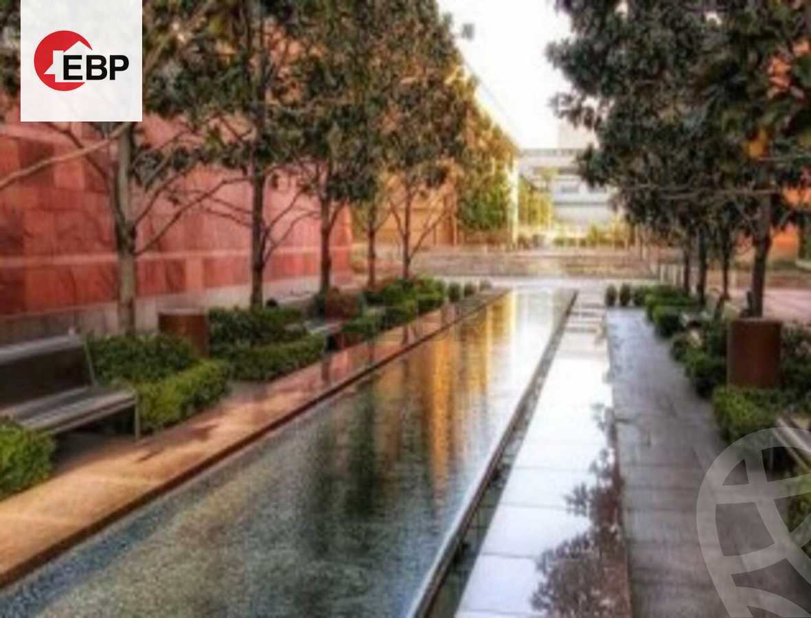 https://aqarmap.com.eg/ar/listing/4073197-for-sale-cairo-el-sheikh-zayed-city-compounds-brj-zyd-wr-llttwyr