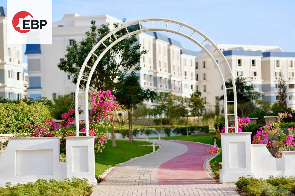 https://aqarmap.com.eg/en/listing/4115987-for-sale-cairo-new-cairo-compounds-mountain-view-hyde-park