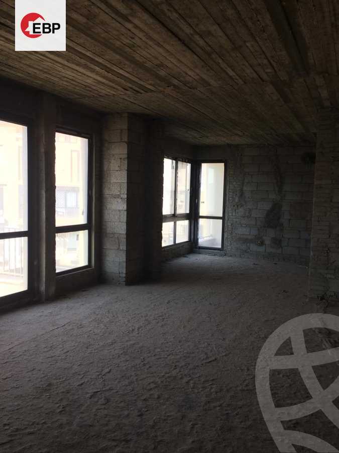 https://aqarmap.com.eg/en/listing/4142312-for-sale-cairo-el-sheikh-zayed-city-compounds-kmbwnd-wyst-twn-swdyk