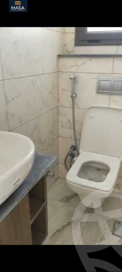 https://aqarmap.com.eg/en/listing/4301032-for-sale-cairo-new-cairo-compounds-fifth-square