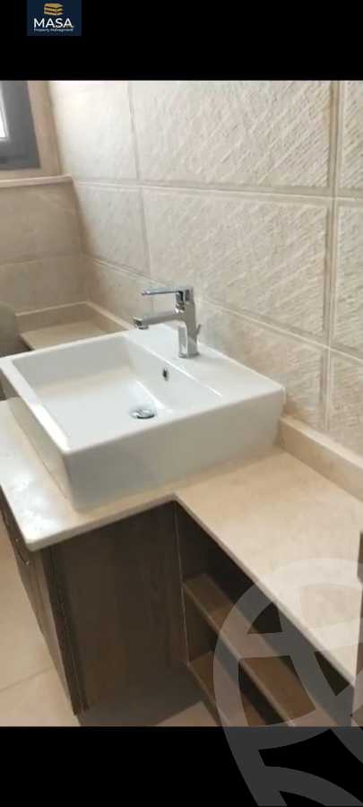 https://aqarmap.com.eg/en/listing/4301032-for-sale-cairo-new-cairo-compounds-fifth-square