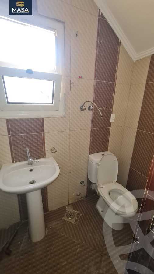 https://aqarmap.com.eg/en/listing/5927356-for-sale-cairo-new-cairo-madinaty-lmntq-lwl-fylt-talaat-mostafa-rd