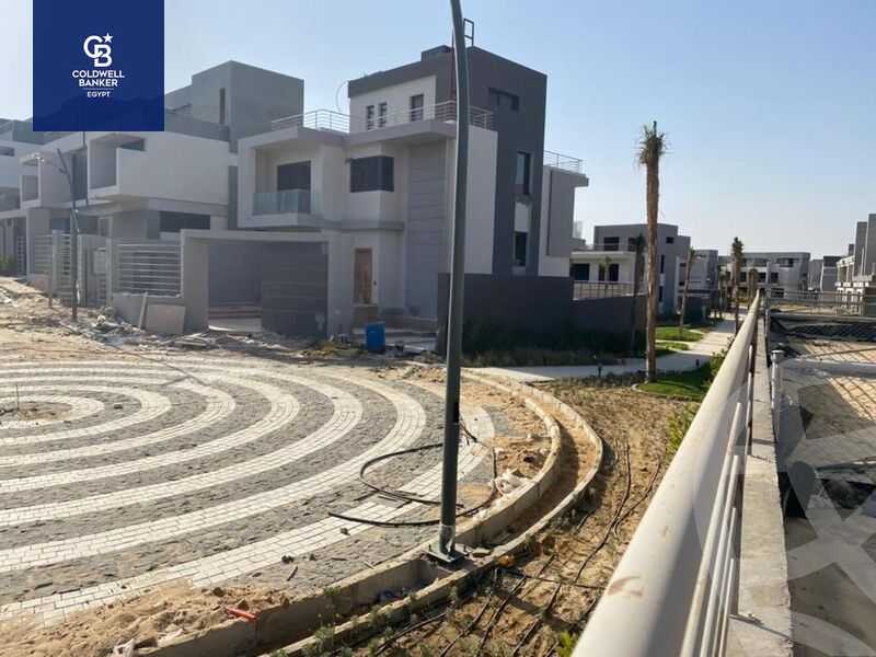 https://aqarmap.com.eg/en/listing/4065465-for-sale-cairo-new-cairo-compounds-el-patio-oro