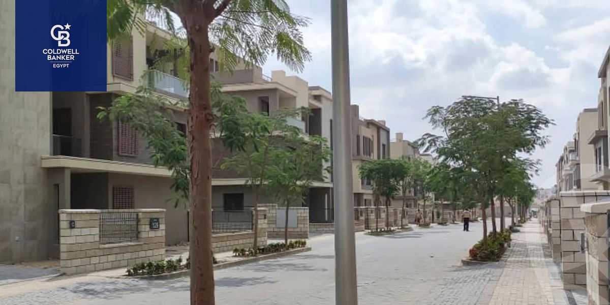 https://aqarmap.com.eg/ar/listing/4081231-for-sale-cairo-6th-of-october-compound-pyramids-heights