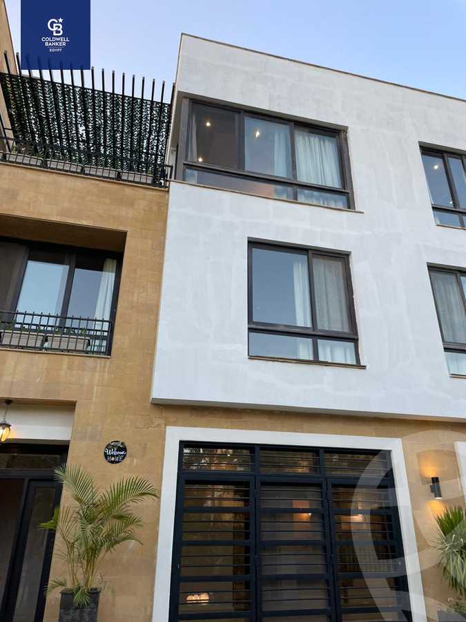 https://aqarmap.com.eg/en/listing/4104788-for-sale-cairo-el-sheikh-zayed-city-compounds-kmbwnd-wyst-twn-swdyk