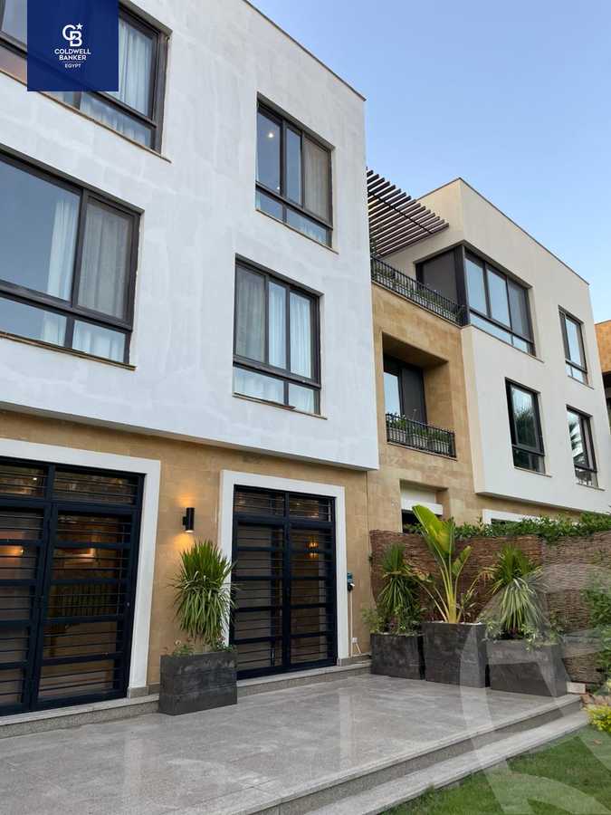 https://aqarmap.com.eg/en/listing/4104788-for-sale-cairo-el-sheikh-zayed-city-compounds-kmbwnd-wyst-twn-swdyk