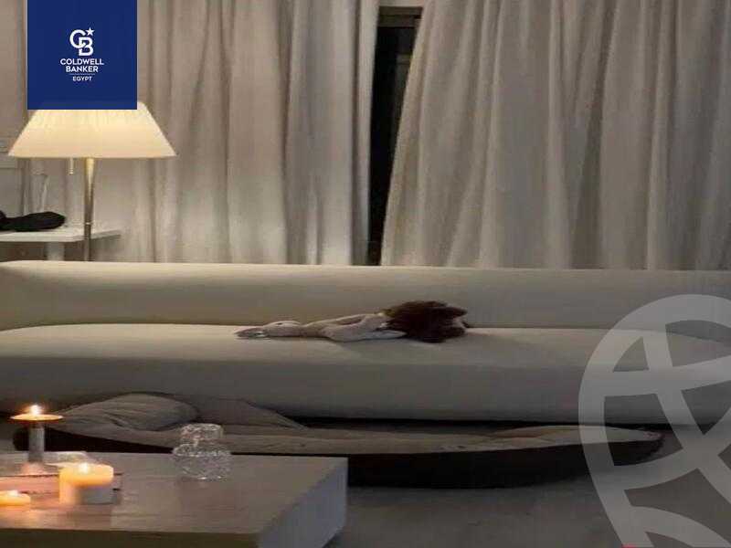 https://aqarmap.com.eg/en/listing/4154777-for-sale-cairo-el-sheikh-zayed-city-compounds-kmbwnd-wyst-twn-swdyk