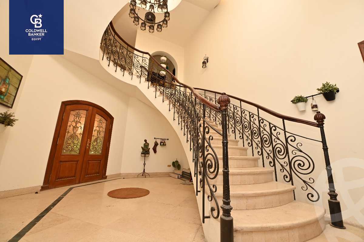 https://aqarmap.com.eg/ar/listing/4248135-for-sale-cairo-el-sheikh-zayed-city-compounds-hy-lnd