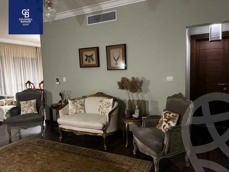 https://aqarmap.com.eg/ar/listing/4274232-for-sale-cairo-el-sheikh-zayed-city-compounds-kmbwnd-wyst-twn-swdyk