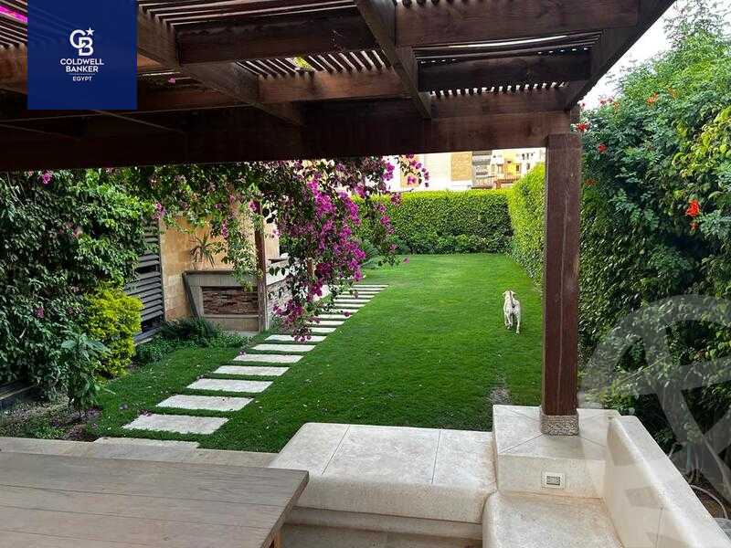 https://aqarmap.com.eg/ar/listing/4274232-for-sale-cairo-el-sheikh-zayed-city-compounds-kmbwnd-wyst-twn-swdyk