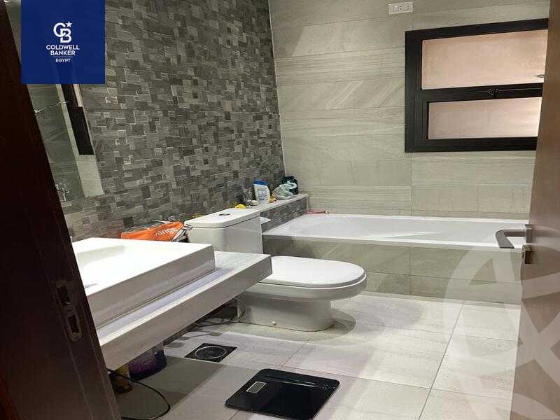https://aqarmap.com.eg/en/listing/4308186-for-sale-cairo-el-sheikh-zayed-city-compounds-kmbwnd-wyst-twn-swdyk