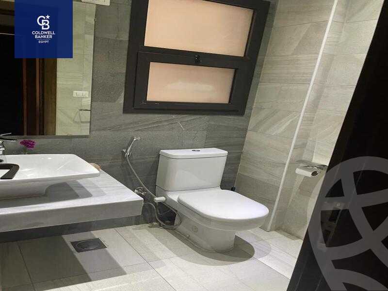 https://aqarmap.com.eg/en/listing/4308186-for-sale-cairo-el-sheikh-zayed-city-compounds-kmbwnd-wyst-twn-swdyk