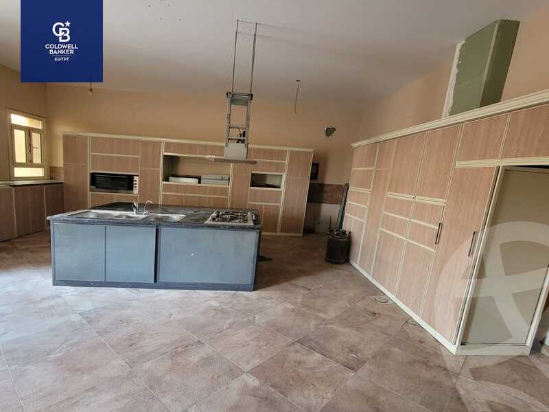 https://aqarmap.com.eg/ar/listing/4311407-for-sale-cairo-el-sheikh-zayed-city-compounds-in-sheikh-zayed-royal-city