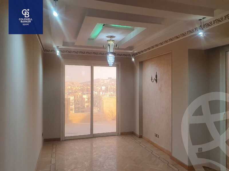 https://aqarmap.com.eg/ar/listing/4311407-for-sale-cairo-el-sheikh-zayed-city-compounds-in-sheikh-zayed-royal-city