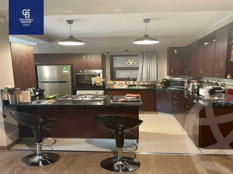 https://aqarmap.com.eg/ar/listing/4328667-for-sale-cairo-el-sheikh-zayed-city-compounds-kmbwnd-wyst-twn-swdyk