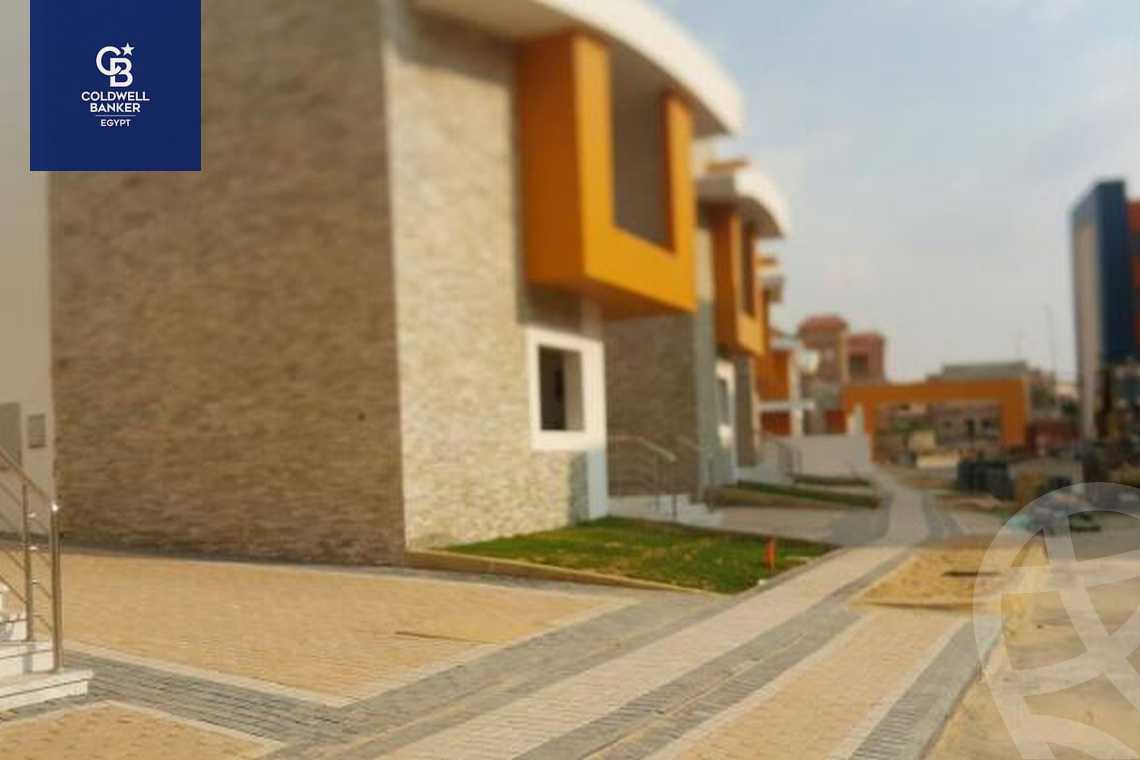 https://aqarmap.com.eg/ar/listing/4584432-for-sale-cairo-new-cairo-compounds-life-view