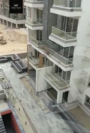 https://aqarmap.com.eg/en/listing/4155955-for-sale-cairo-new-cairo-compounds-mountain-view-hyde-park