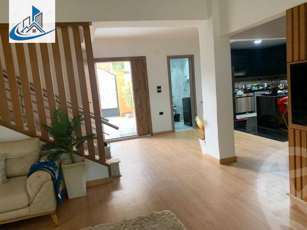 https://aqarmap.com.eg/ar/listing/3842295-for-sale-cairo-6th-of-october-featured-neighborhood-el-motamayez-neighborhood-abd-el-moneim-riad-st