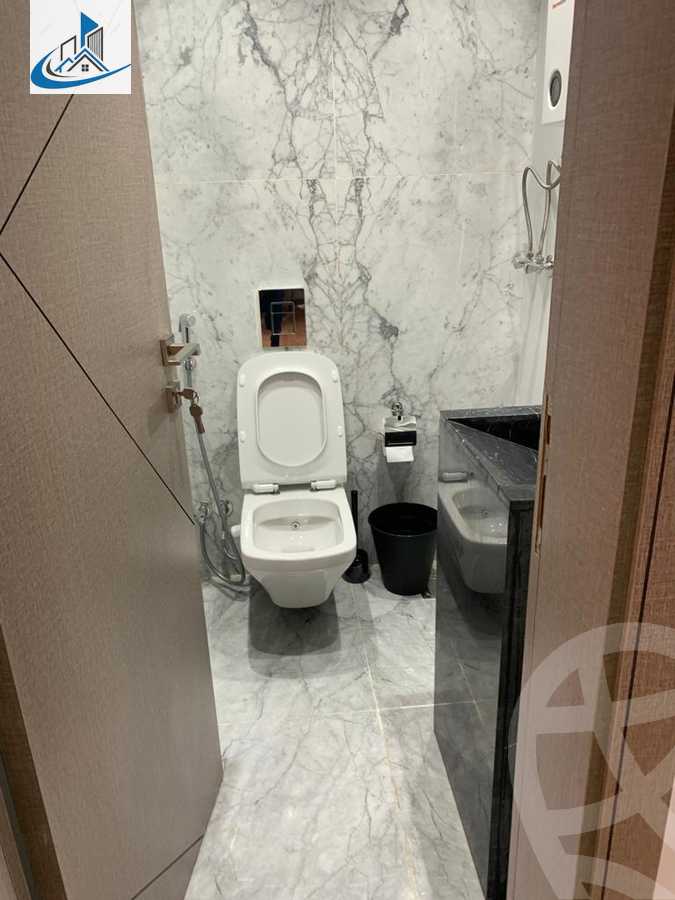 https://aqarmap.com.eg/ar/listing/3842295-for-sale-cairo-6th-of-october-featured-neighborhood-el-motamayez-neighborhood-abd-el-moneim-riad-st