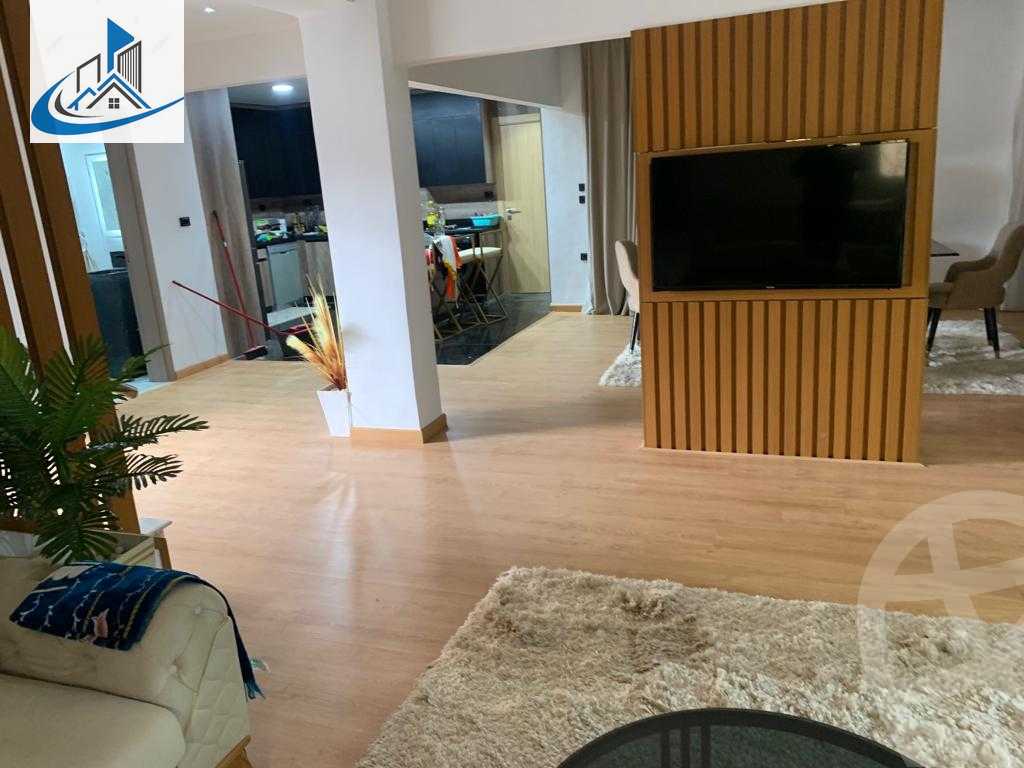 https://aqarmap.com.eg/ar/listing/3842295-for-sale-cairo-6th-of-october-featured-neighborhood-el-motamayez-neighborhood-abd-el-moneim-riad-st