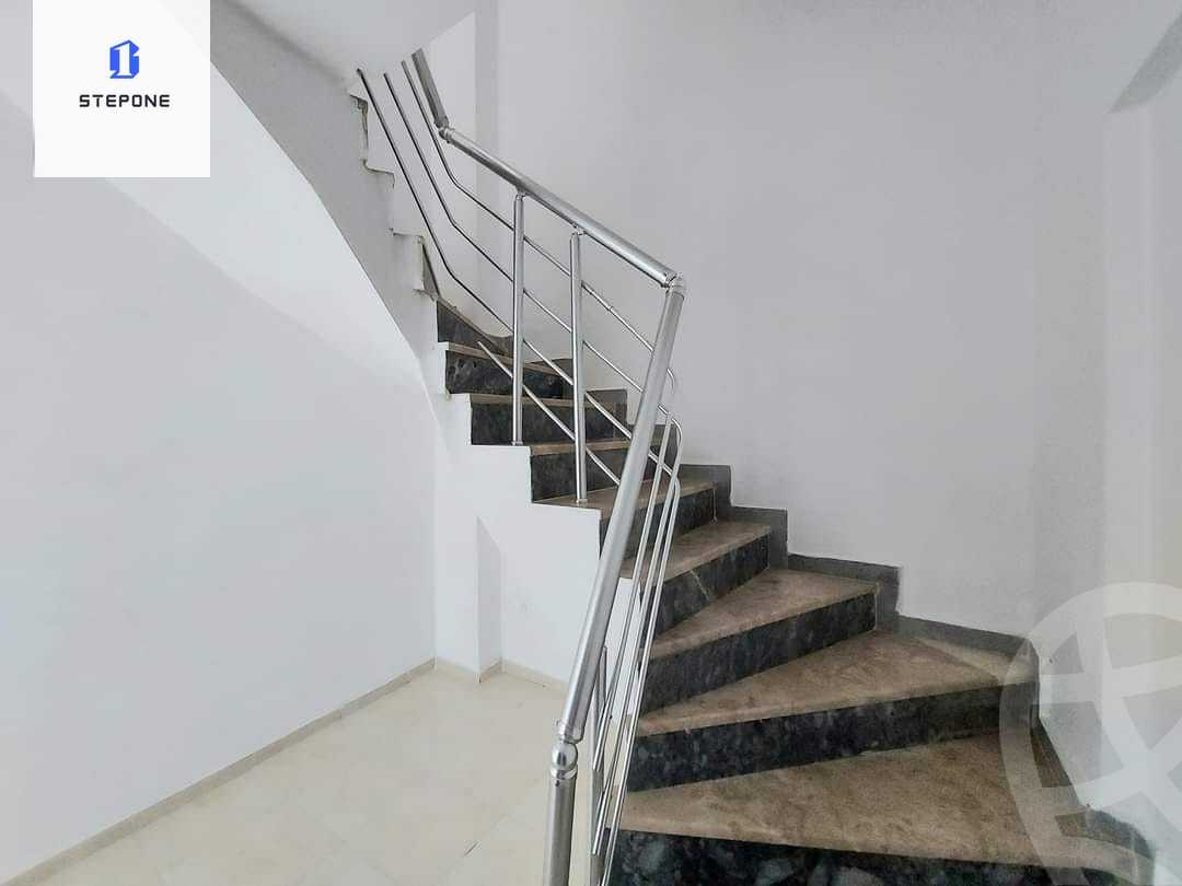 https://aqarmap.com.eg/en/listing/5219937-for-sale-cairo-new-cairo-lmstqbl-syty-compounds-rosail-city-compound-khaled-sabry-holding