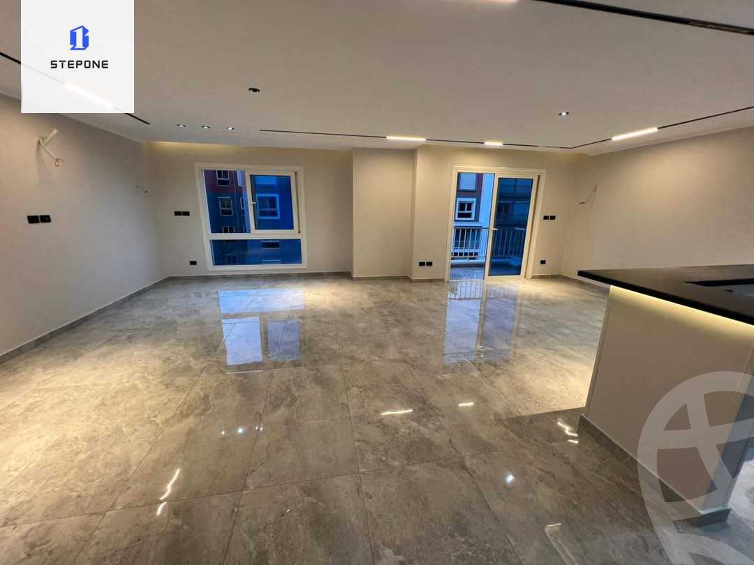 https://aqarmap.com.eg/en/listing/5517127-for-sale-cairo-new-cairo-compounds-palm-east-compound-tg