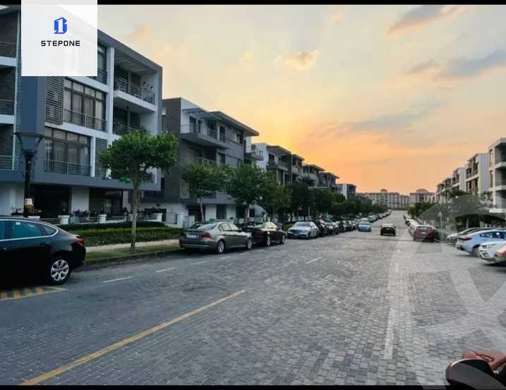 https://aqarmap.com.eg/en/listing/5518619-for-sale-cairo-new-cairo-first-settlement-mhwr-mstfy-kml