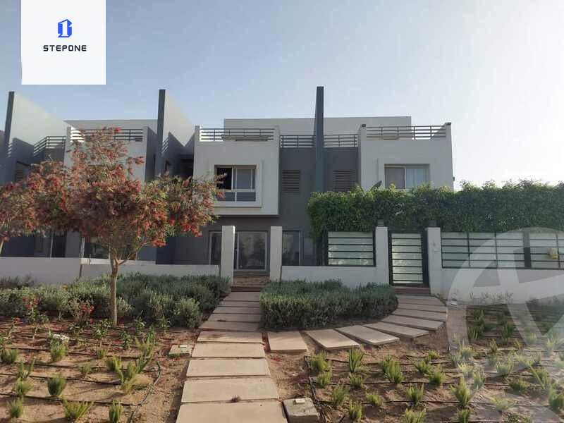 https://aqarmap.com.eg/ar/listing/5551093-for-sale-cairo-new-cairo-compounds-hyde-park-centre-ville-hyde-park