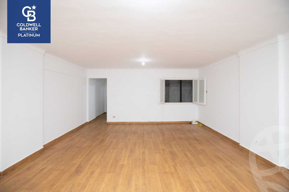 https://aqarmap.com.eg/en/listing/4014902-for-rent-alexandria-ganaklis-shr-mrtdy-bsh