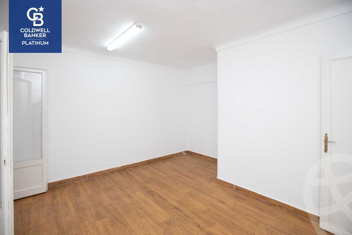 https://aqarmap.com.eg/en/listing/4014902-for-rent-alexandria-ganaklis-shr-mrtdy-bsh