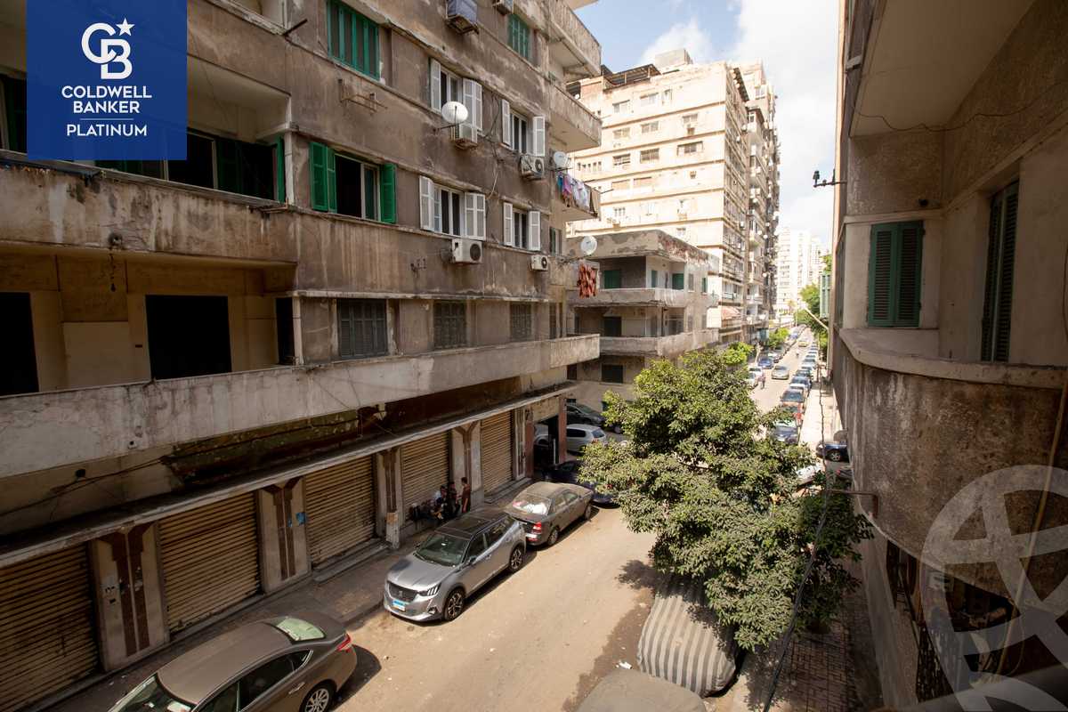 https://aqarmap.com.eg/en/listing/4266264-for-sale-alexandria-glim-mahmoud-el-deeb-st