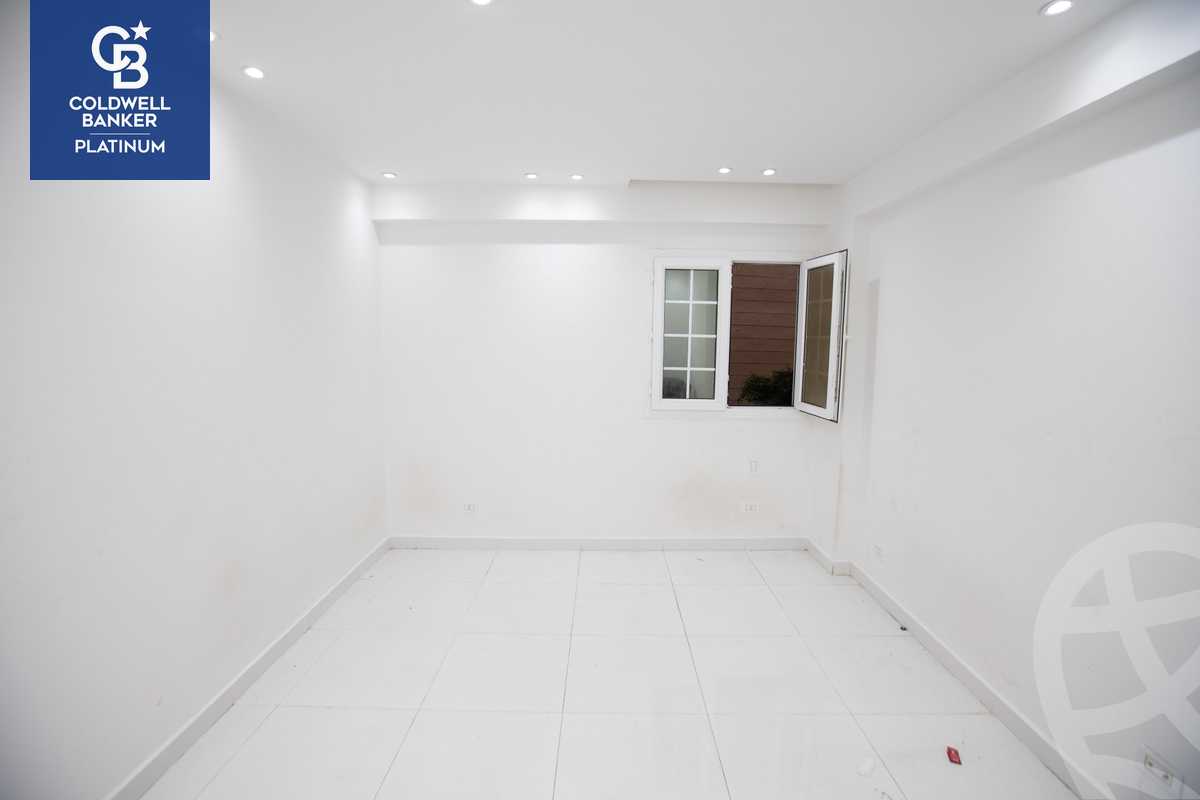 https://aqarmap.com.eg/en/listing/4271483-for-sale-alexandria-kafr-abdo-sant-giyn-st