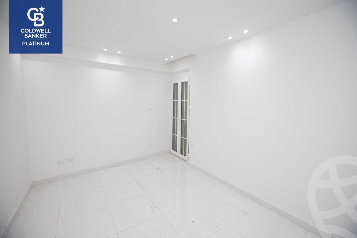 https://aqarmap.com.eg/en/listing/4271483-for-sale-alexandria-kafr-abdo-sant-giyn-st