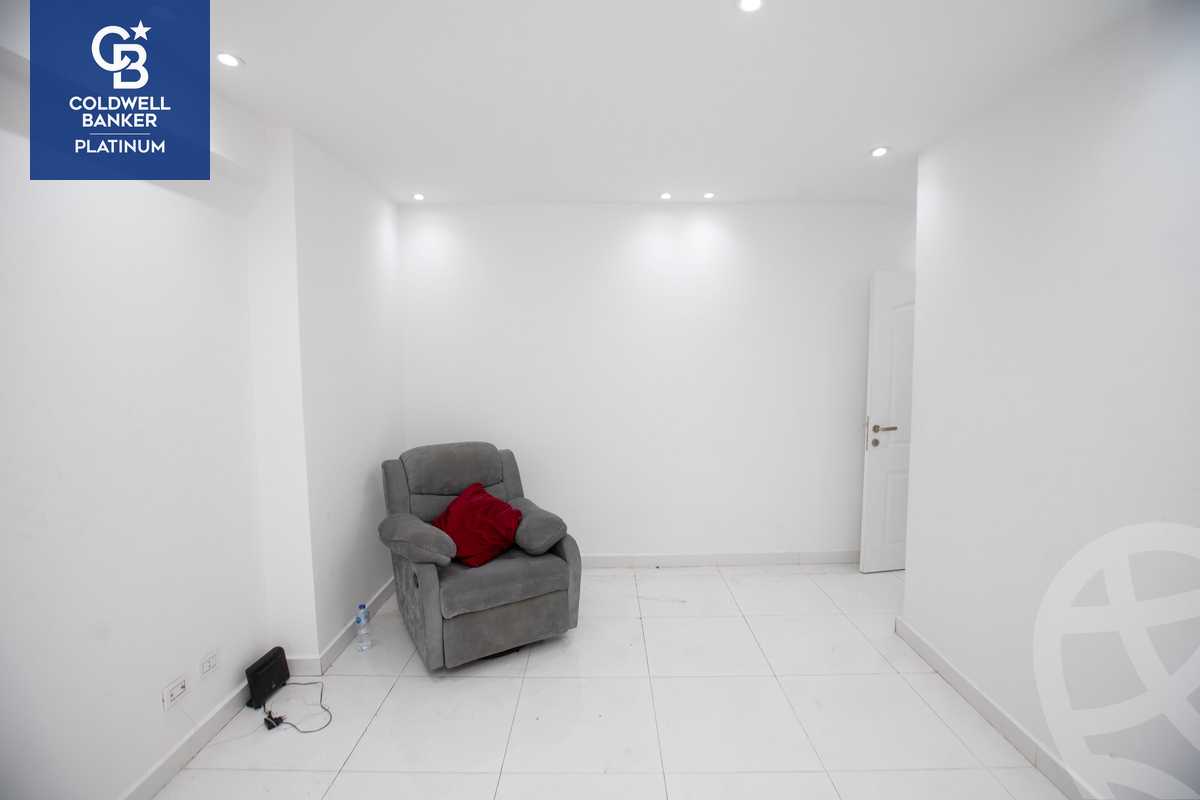 https://aqarmap.com.eg/en/listing/4271483-for-sale-alexandria-kafr-abdo-sant-giyn-st