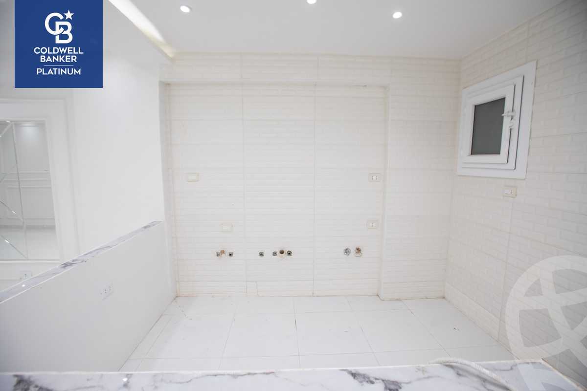 https://aqarmap.com.eg/en/listing/4271483-for-sale-alexandria-kafr-abdo-sant-giyn-st