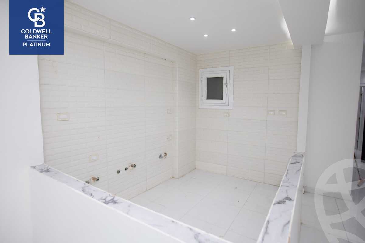 https://aqarmap.com.eg/en/listing/4271483-for-sale-alexandria-kafr-abdo-sant-giyn-st