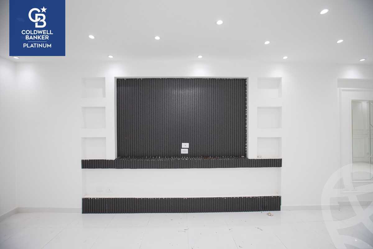 https://aqarmap.com.eg/en/listing/4271483-for-sale-alexandria-kafr-abdo-sant-giyn-st