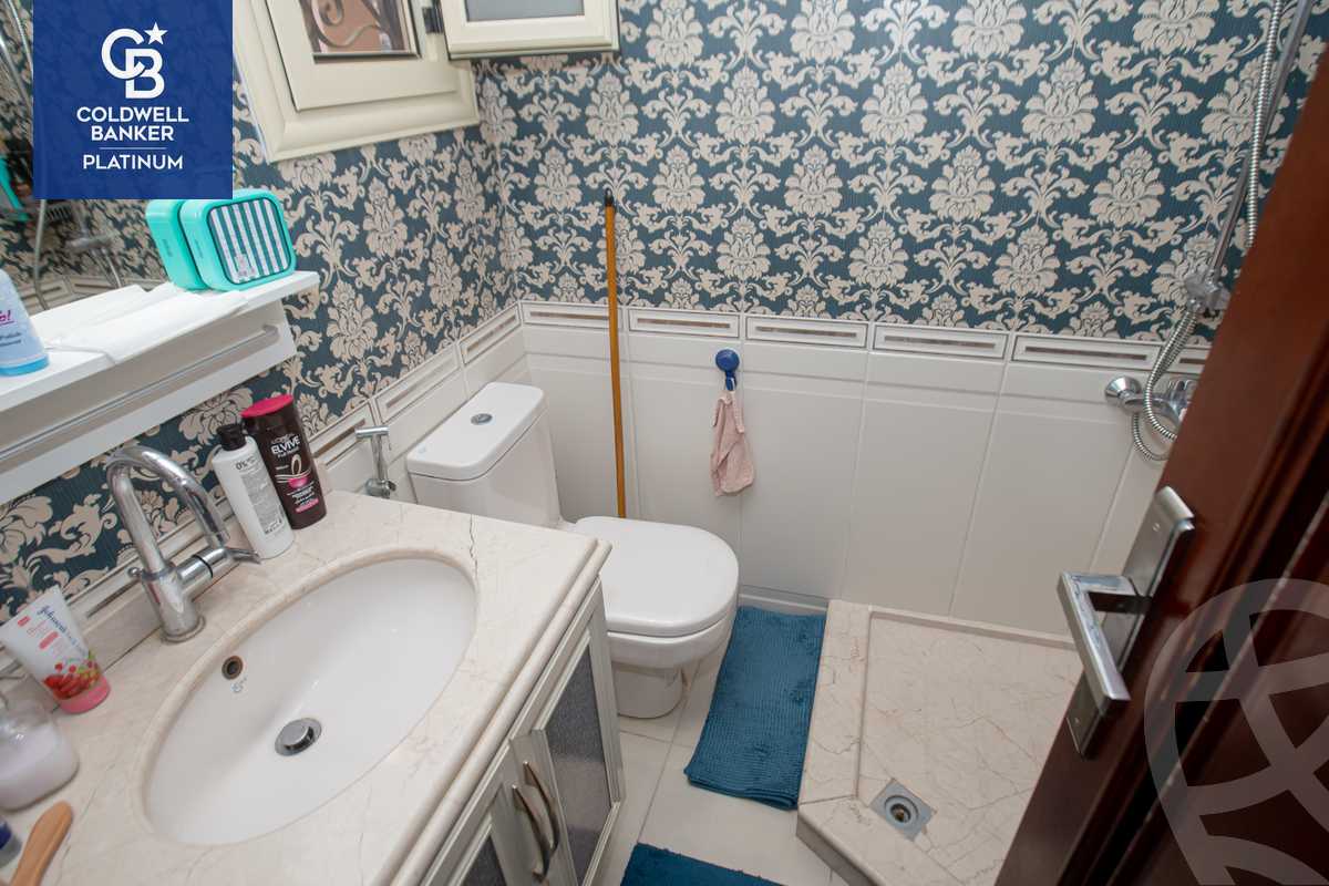 https://aqarmap.com.eg/en/listing/4282241-for-sale-alexandria-kafr-abdo-sant-square-st