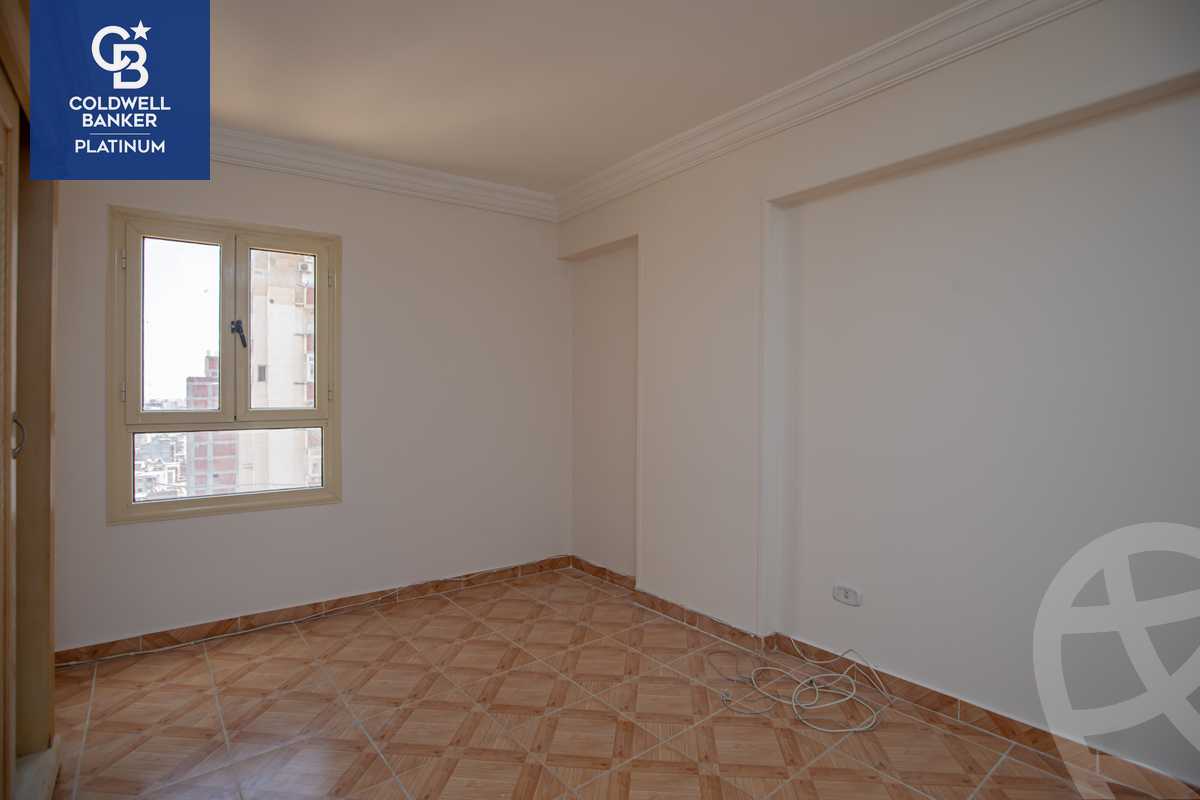 https://aqarmap.com.eg/ar/listing/4977114-for-sale-alexandria-ganaklis-shr-mrtdy-bsh