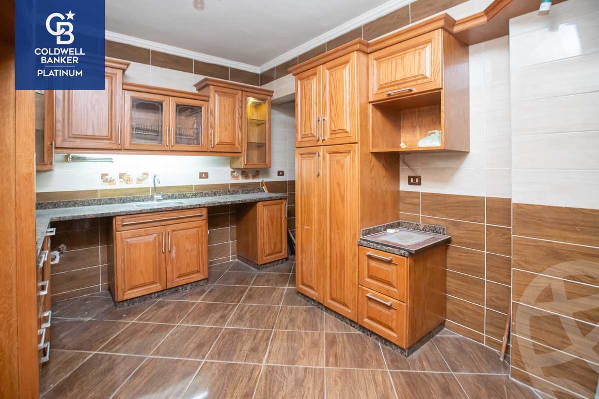 https://aqarmap.com.eg/en/listing/4987883-for-sale-alexandria-glim-mostafa-maher-st